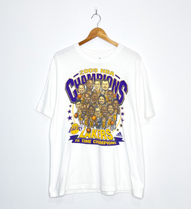 LOS ANGELES LAKERS "2009 NBA Champions" CARICATURE TEE