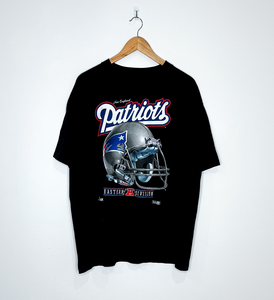 NEW ENGLAND PATRIOTS VINTAGE HELMET TEE