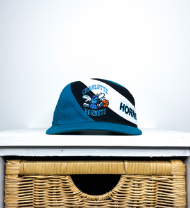 CHARLOTTE HORNETS VINTAGE SNAPBACK (Deadstock)