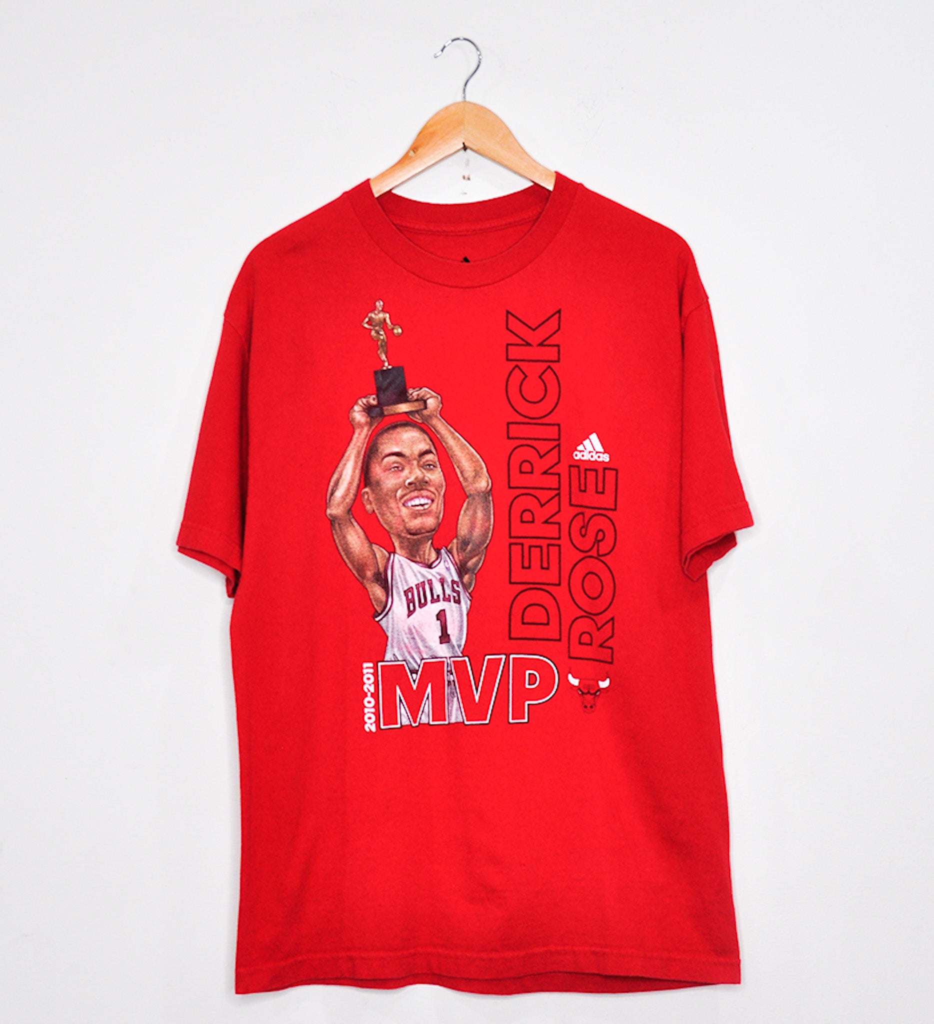 CHICAGO BULLS "Derrick Rose 2010-2011 MVP" CARICATURE TEE