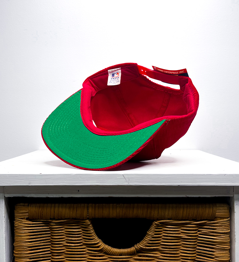 CINCINNATI REDS VINTAGE CORDUROY HAT (Deadstock) – &1 Vintage