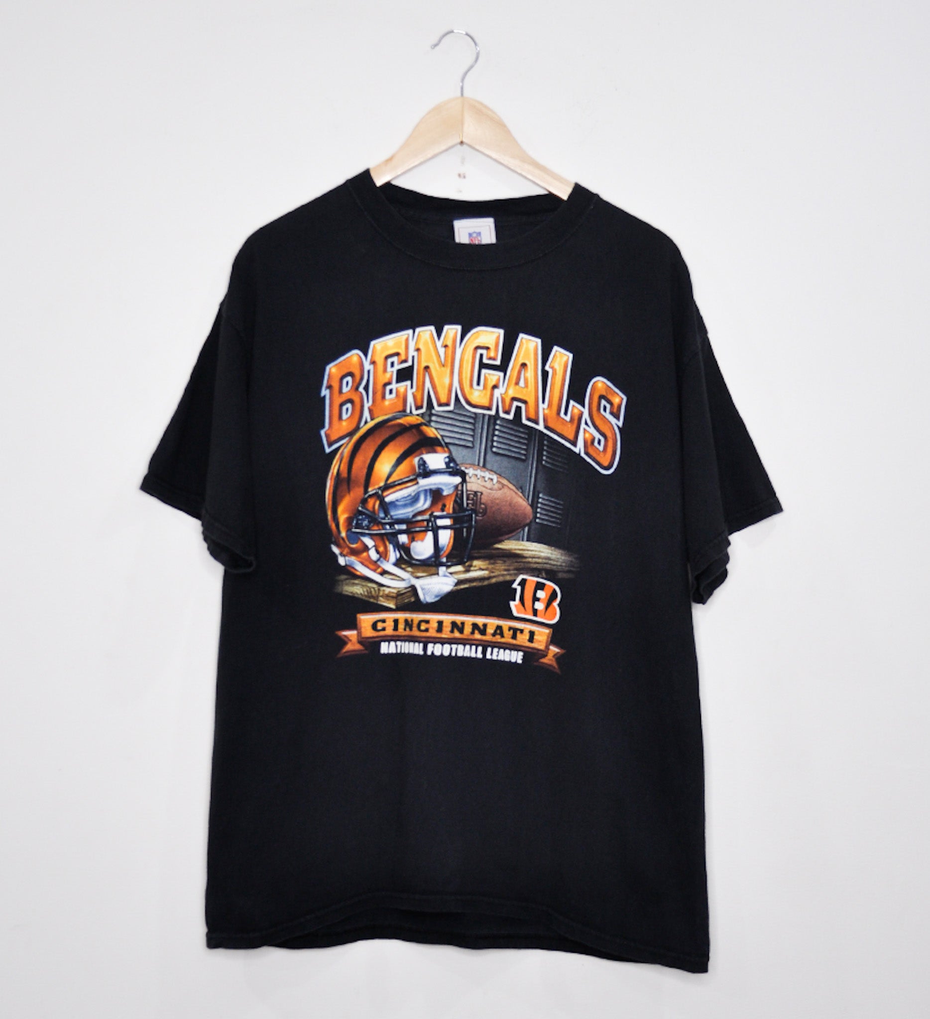 CINCINATTI BENGALS HELMET TEE