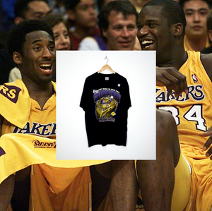 LOS ANGELES LAKERS "2001 NBA Champions" VINTAGE RING TEE (Deadstock)