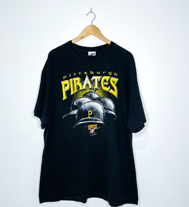 PITTSBURGH PIRATES VINTAGE HELMET TEE