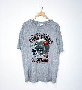 TAMPA BAY BUCCANEERS "2002 NFC Champions" VINTAGE HELMET TEE